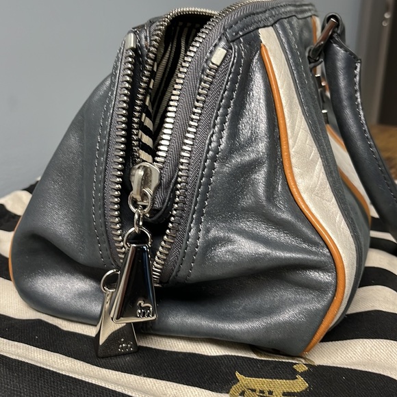 L.A.M.B. Aviano satchel, frosted silver leather, like new condition - Picture 13 of 13